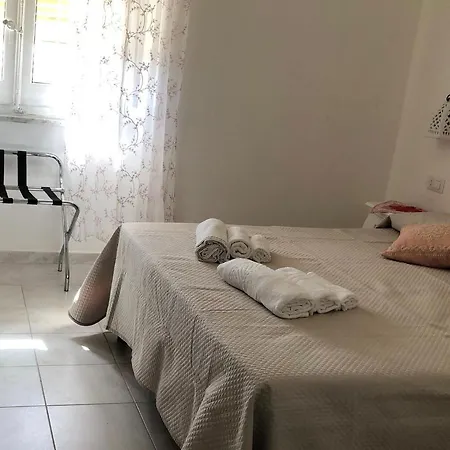 With Port View Κάλιαρι