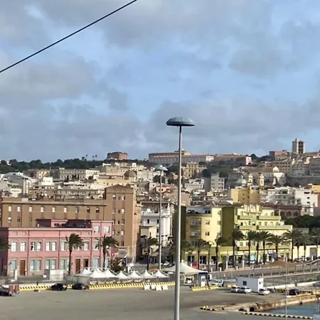 Πανσιόν With Port View 3*