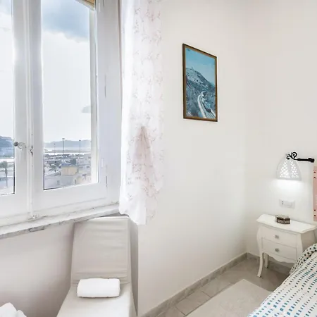 With Port View Pensjonat 3*